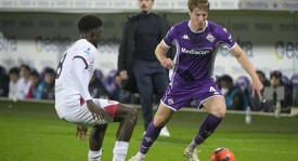 佛罗伦萨主场1-3负于科莫，紫百合止步意大利杯八强，全力冲刺意甲保级