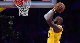 NBA高管：湖人未官宣詹姆斯执行球员选项 很奇怪