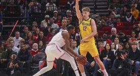 杜兰特30+6+5西亚卡姆23分 火箭送步行者9连败